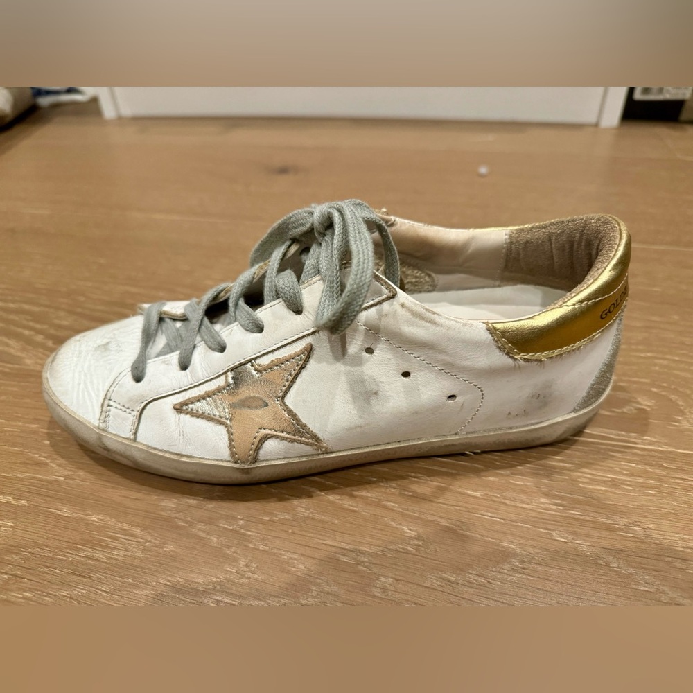 Golden Goose Superstars size 37